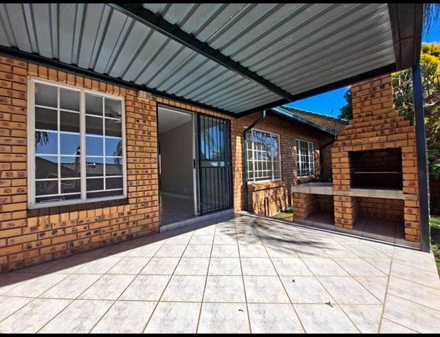 2 BEDROOM PROPERTY TO RENT IN WAPADRAND